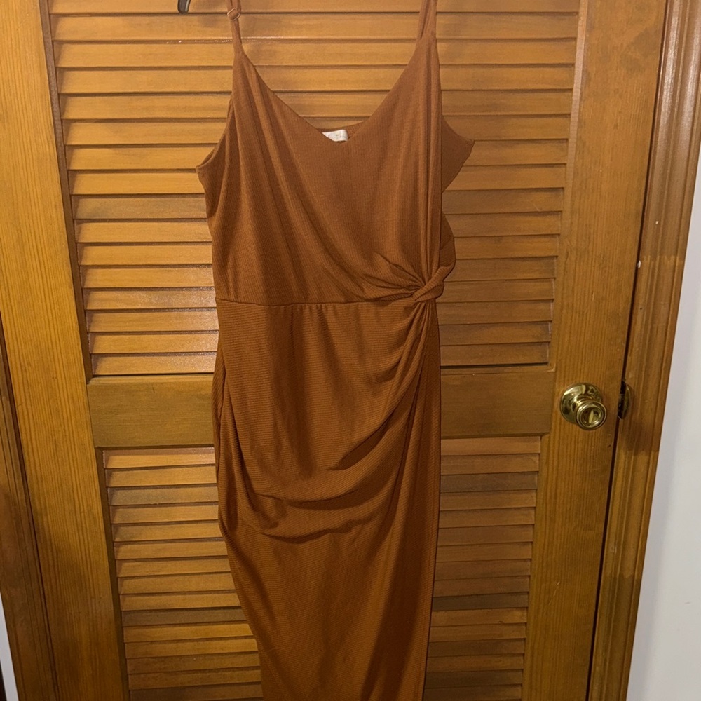 Nine Britton Midi Dress